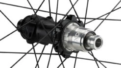 Fulcrum Rapid Red 3 Disc Center Lock 28" Laufradsatz 31 Fulcrum Rapid Red 3 Disc Center Lock 28" Laufradsatz -Rad Zentrum Geschaft 384441