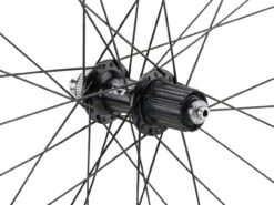 Urban XT V-Brake / Disc Center Lock DT Swiss 535 28" Laufradsatz 11 Urban XT V-Brake / Disc Center Lock DT Swiss 535 28" Laufradsatz -Rad Zentrum Geschaft 396866