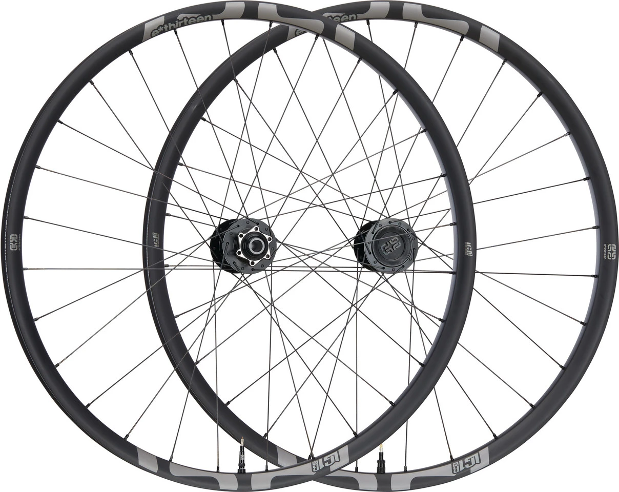 E-thirteen LG1 Race Carbon Enduro Boost 29" Laufradsatz 1 E-thirteen LG1 Race Carbon Enduro Boost 29" Laufradsatz
