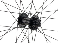 Tune Race 30K4 Endurance Boost Disc 6-Loch 29" Laufradsatz -Rad Zentrum Geschaft 429984